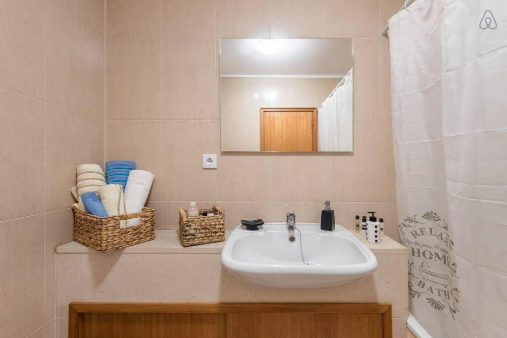 Gaia House - Apartamento Inteiro Junto Ao Metro فيلا نوفا دي غايا المظهر الخارجي الصورة